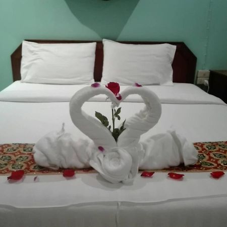 Super Green Hotel Chalong Exterior foto