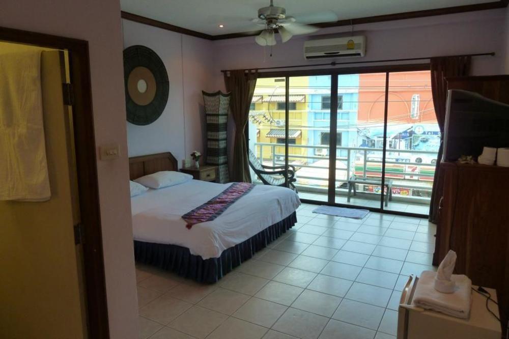 Super Green Hotel Chalong Exterior foto