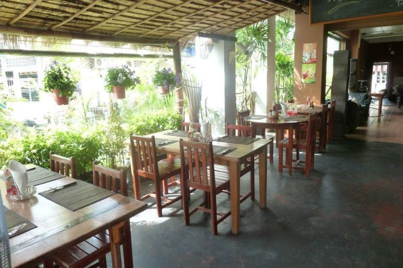 Super Green Hotel Chalong Exterior foto