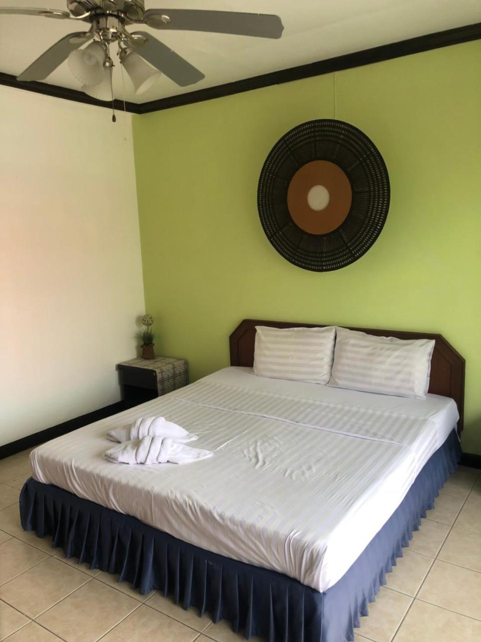 Super Green Hotel Chalong Exterior foto