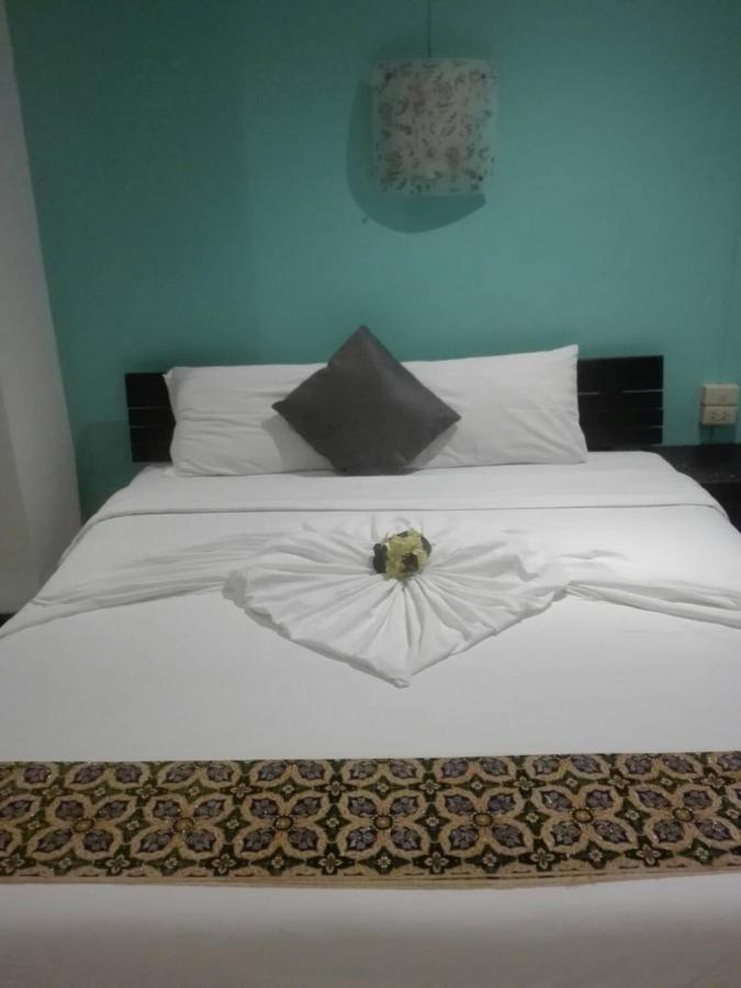 Super Green Hotel Chalong Exterior foto